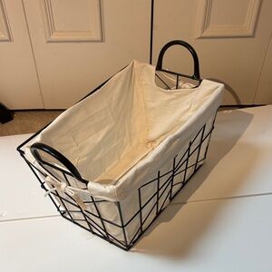 ITEM NO. 73: Black Wire Basket With Cream Liner